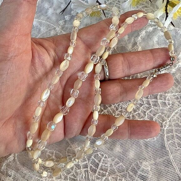 Vintage Mid-Century Mother of Pearl Rice Bead & Crystal Necklace ~27” - Picture 9 of 10